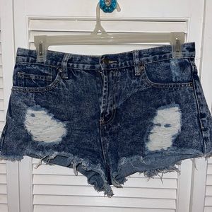 Short cut off jean shorts